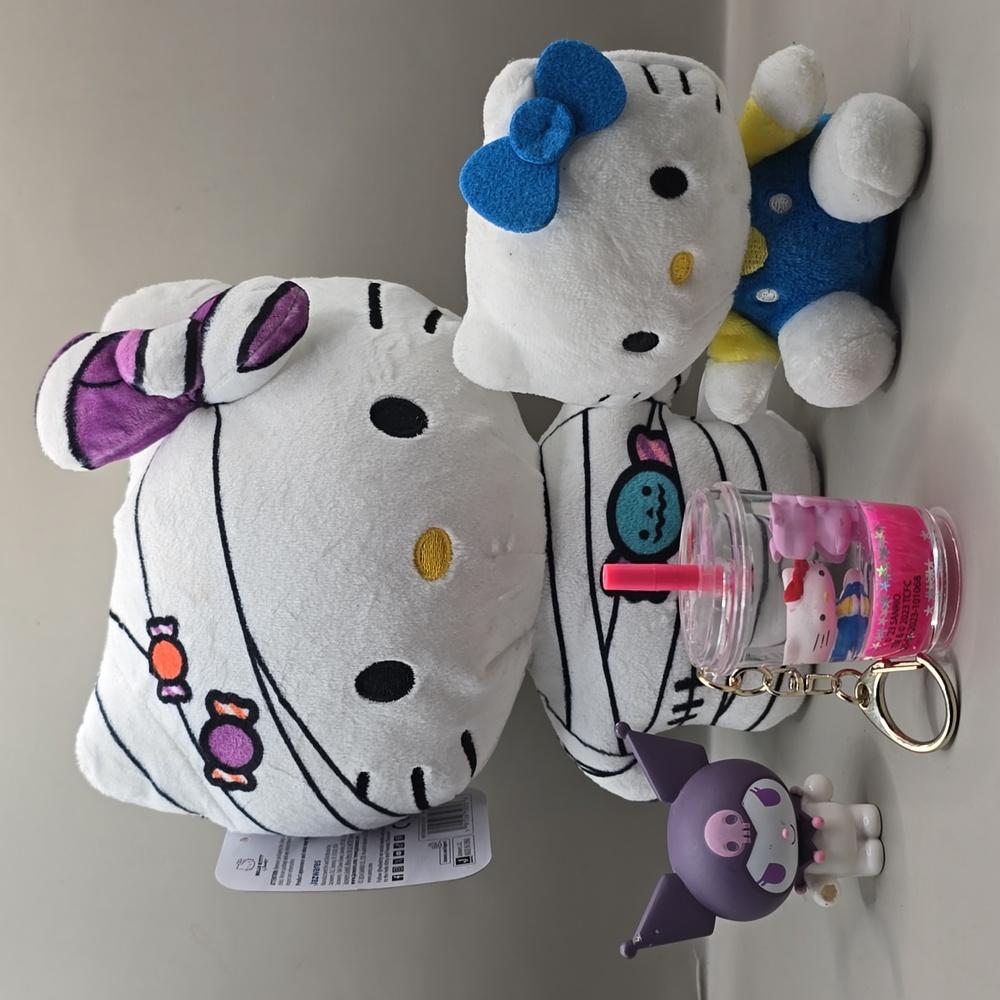 Hello Kitty & Friends by Sanrio BUNDLE Mummy Plush Kuromi My Melody Key Chains